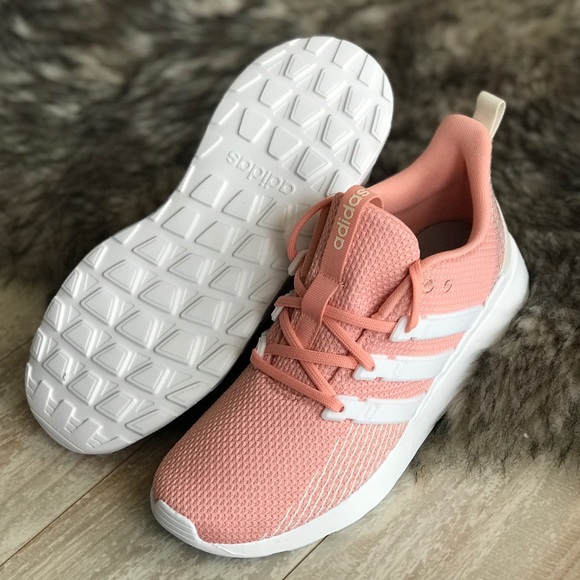NWT Adidas Women’s Questar Flow - Picture 4 of 8